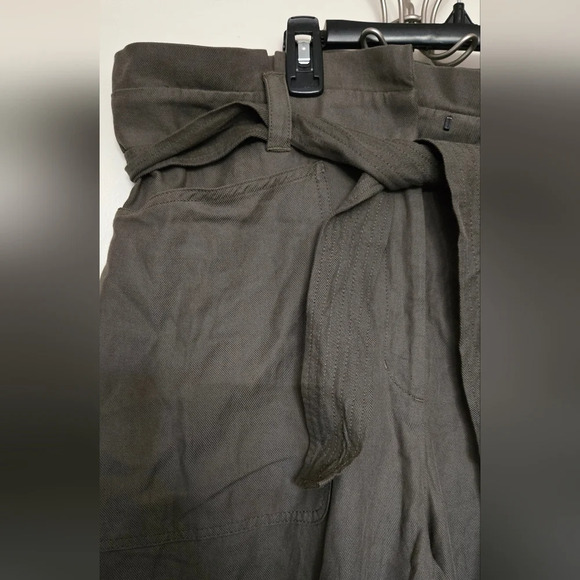 Super High Waisted Belted Paperbag Ankle Pant - Picture 7 of 9